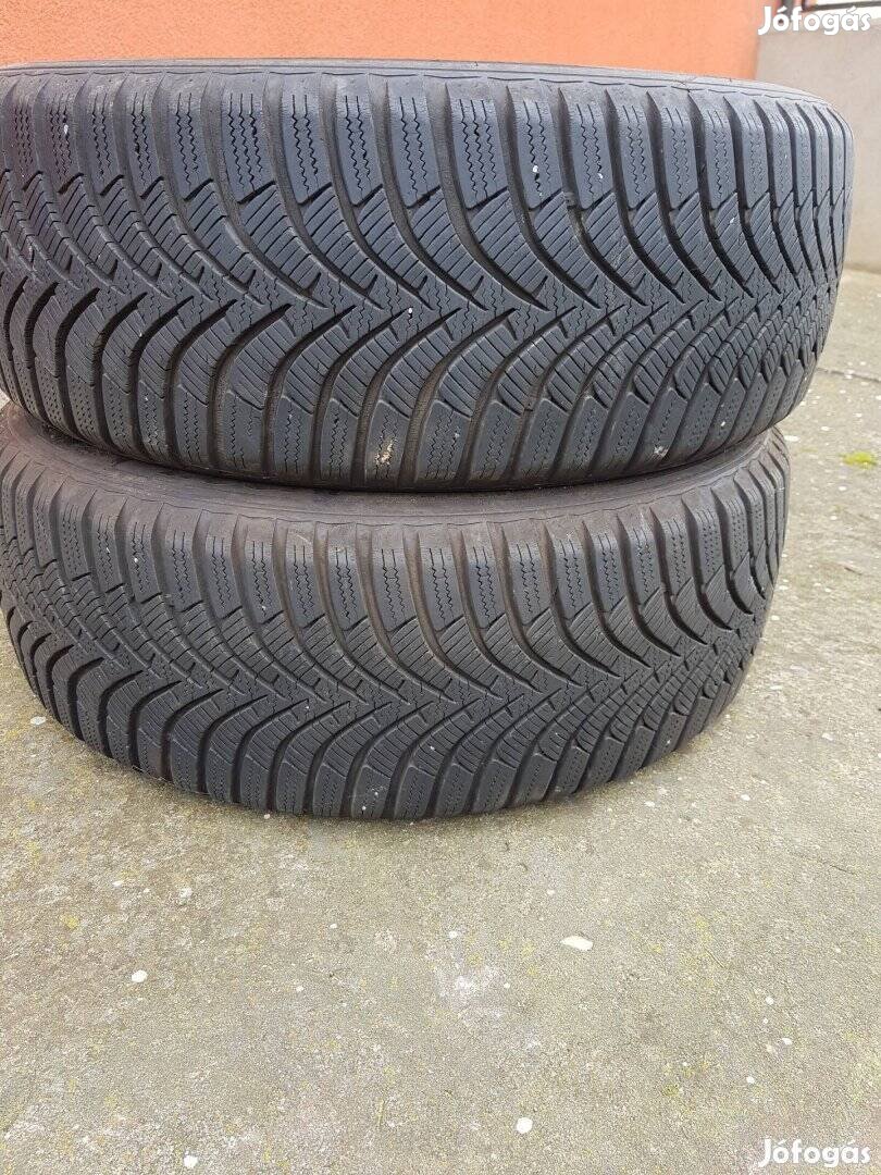 Hankook 205/55 R16 téli gumi eladó 