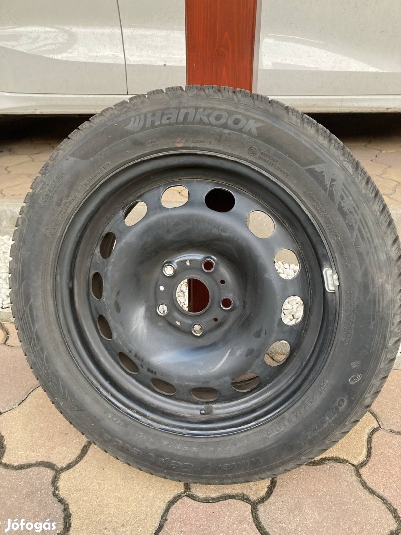 Hankook 205/55/R16 téligumi acélfelnivel