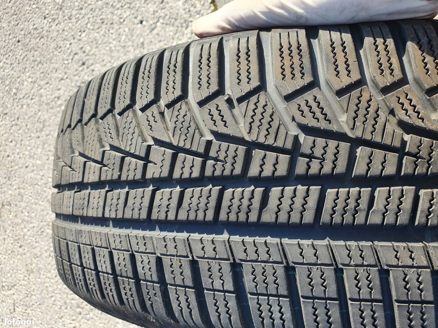 Hankook 205/55 R17 téli gumi újszerű 1db