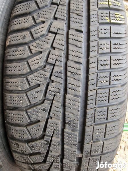 Hankook 215/60R17 W320 5mm DOT19 használt gumi HG11449 téli