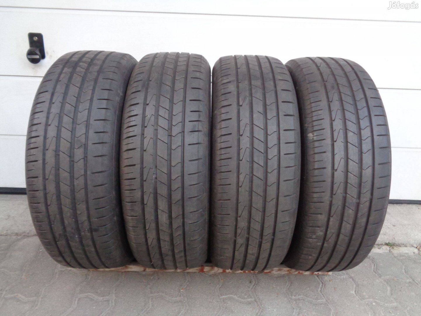 Hankook 215/65R17 nyári gumi 2021-es gyártású eladó
