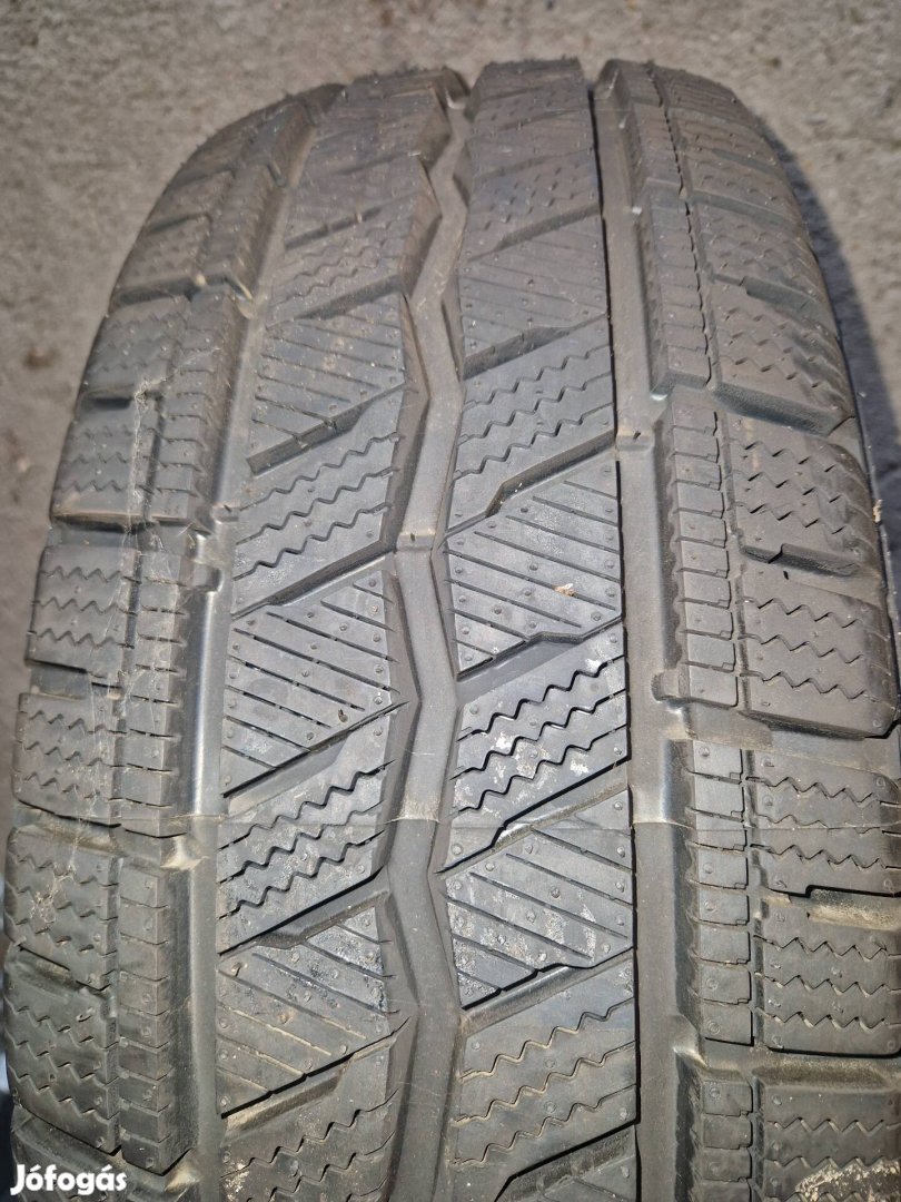 Hankook 215/65 R16C téli gumi 
