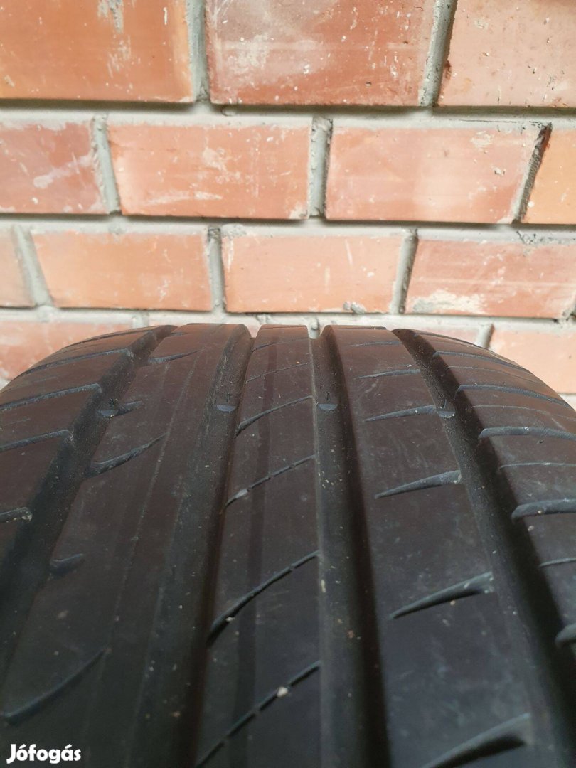 Hankook 225/60 R17