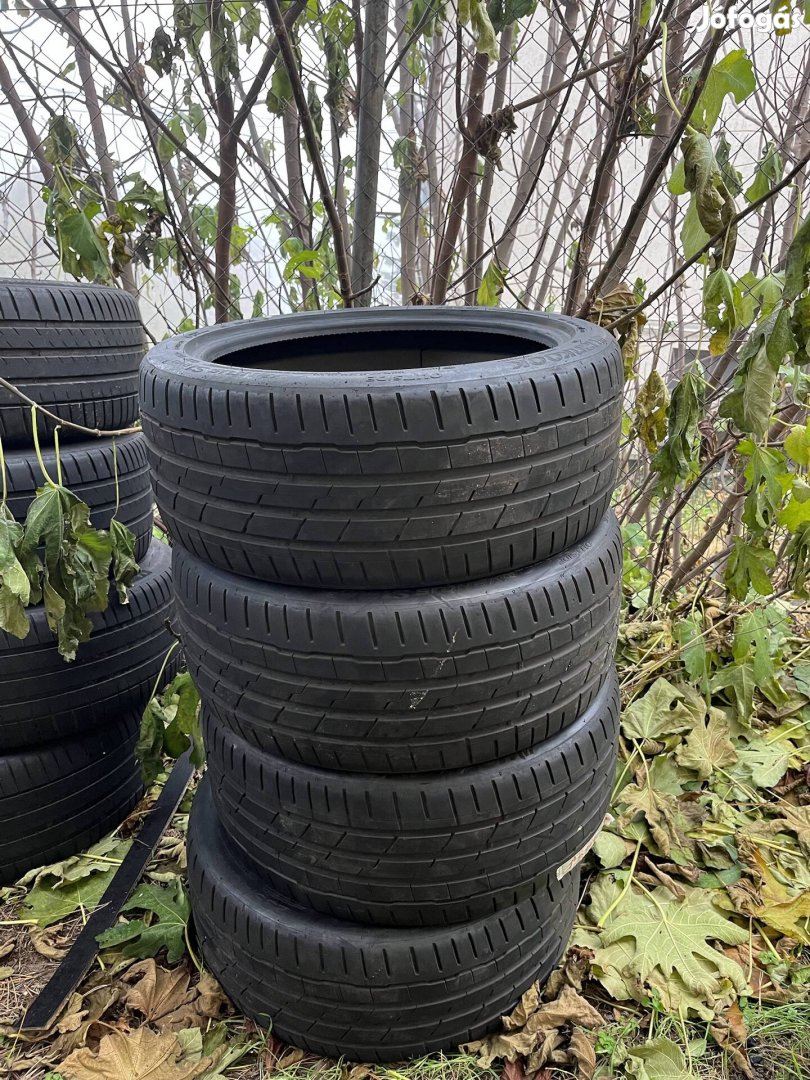 Hankook 235/40R19 nyári gumi