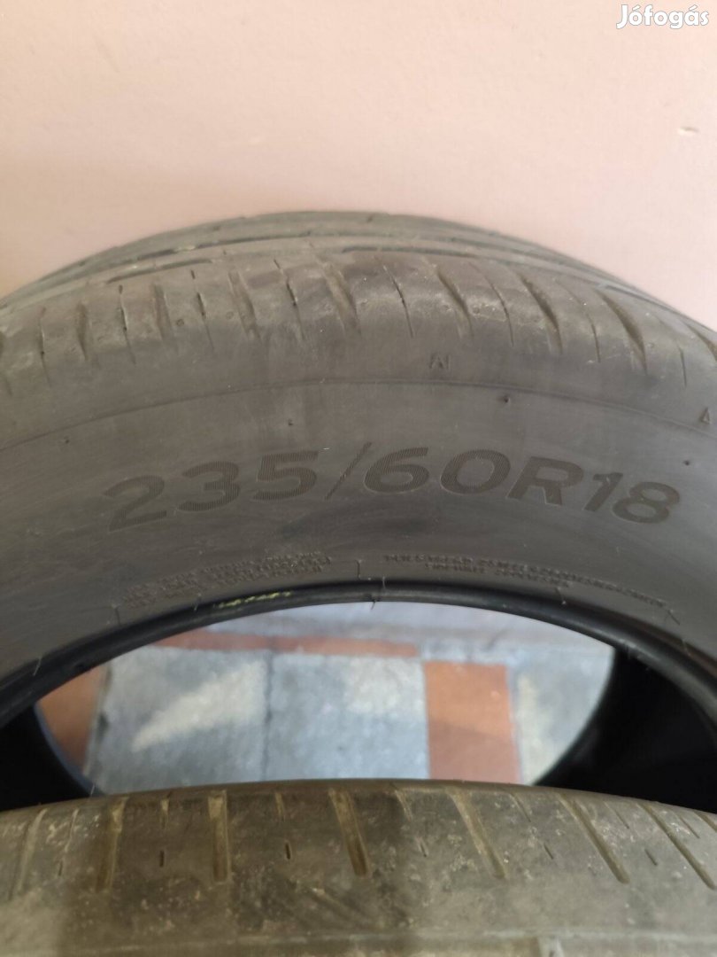 Hankook 235/60/18 nyári autógumi 