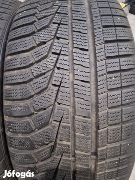 Hankook 245/50R18 W320 5-6mm DOT16 használt gumi HG13630 téli