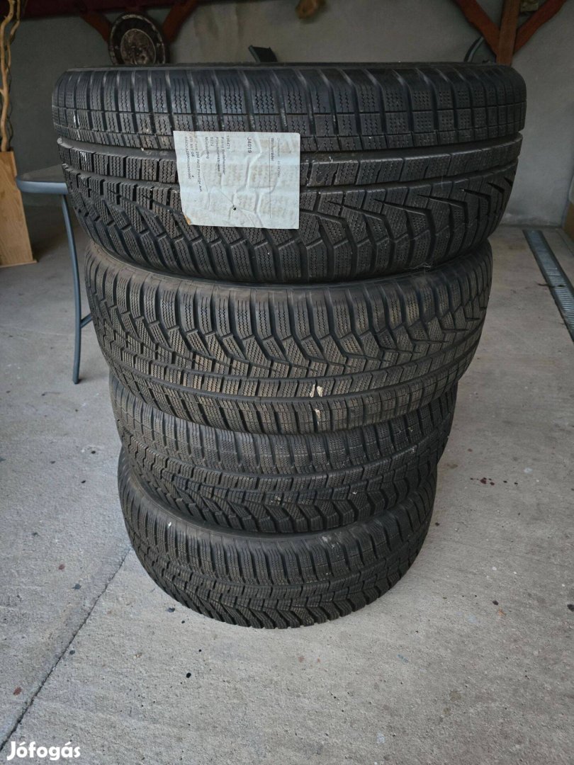 Hankook 255/60 r18 téligumi