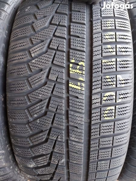 Hankook 265/45R20 W320A 5.5-6mm DOT19 használt gumi HG9195 téli