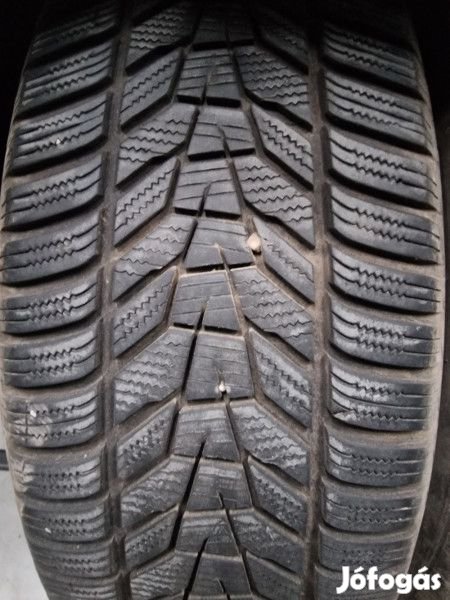 Hankook 265/60R18 W330A 6mm DOT23 használt gumi HG13889 téli