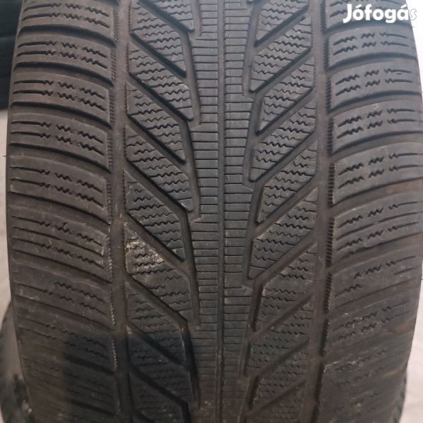 Hankook 285/35R22 IW01A 4-6mm DOT22 használt gumi HG13096 téli