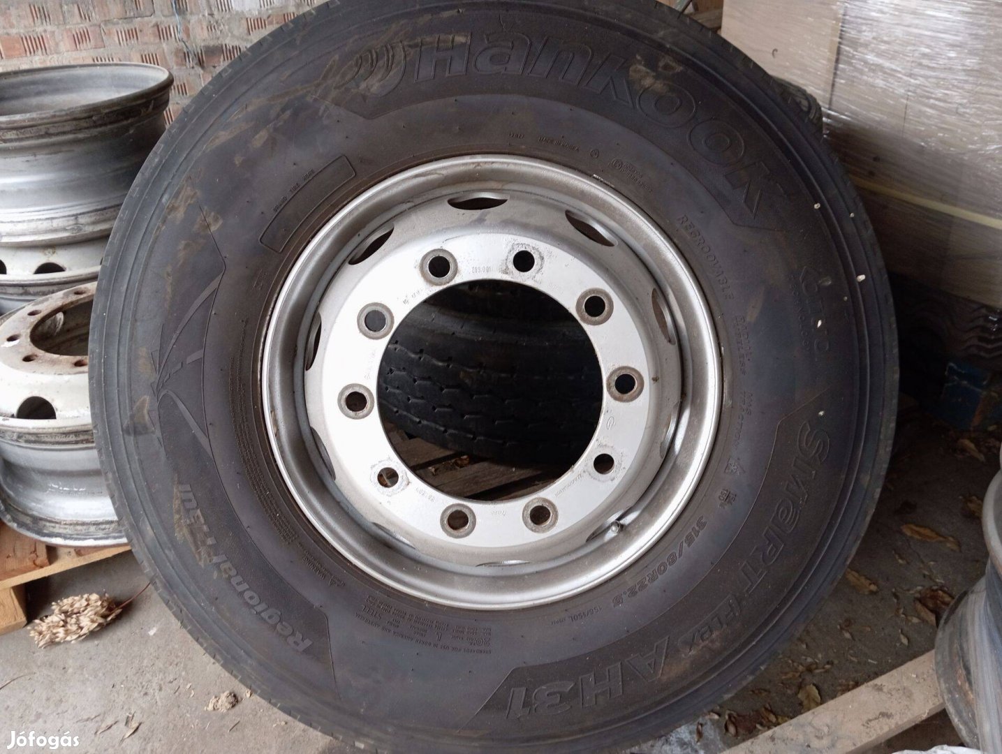 Hankook AH31 315/80 R22.5 kamion teherautó gumi