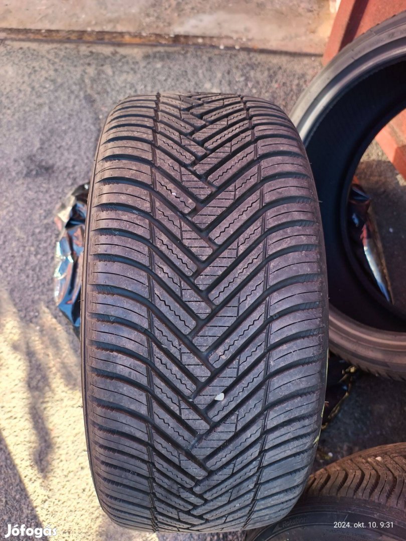 Hankook Kinergy 4s2 3000km futott