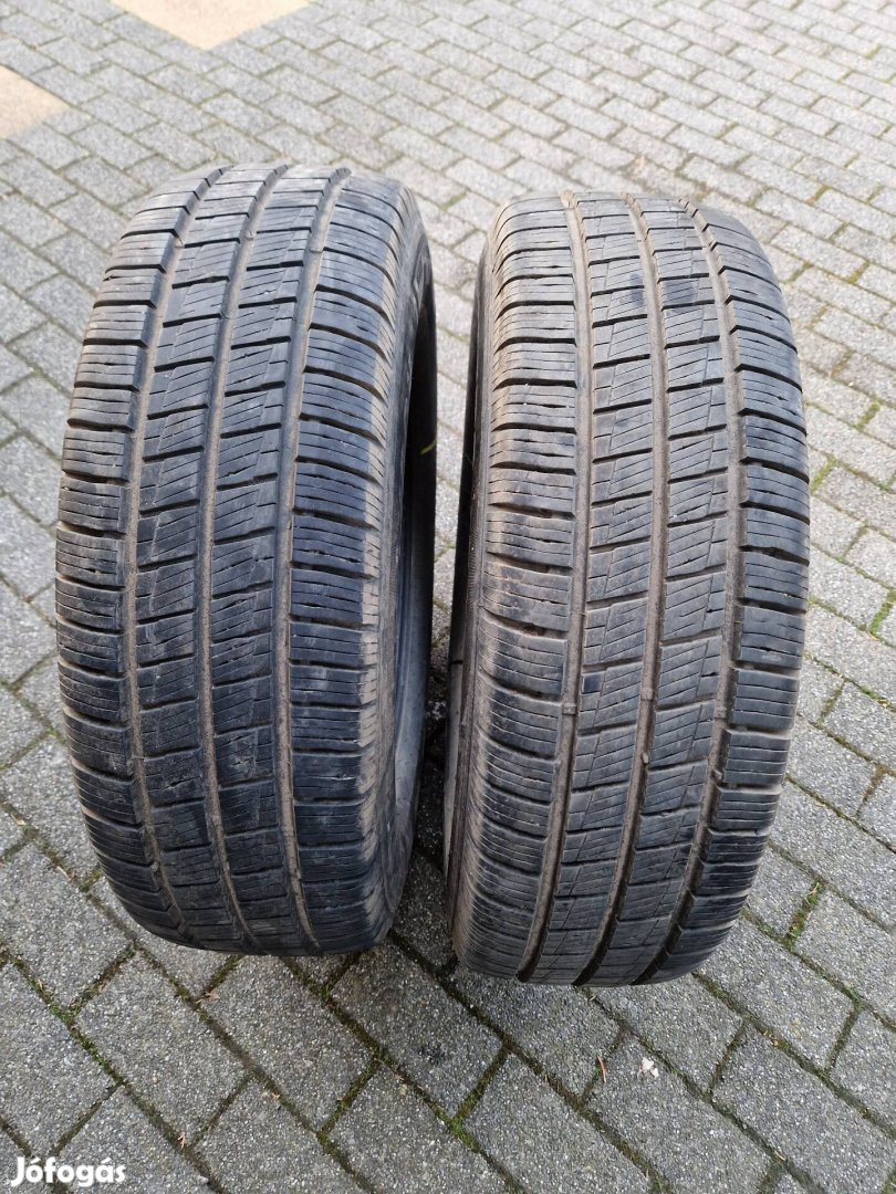 Hankook Vantra ST AS2 225/75R/16C Négyévszakos