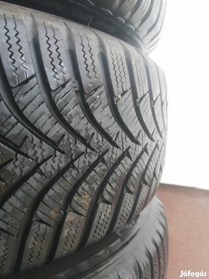 Hankook W452 téli gumi vasfelnin - 4db - 195/65 R15 - 8 éves