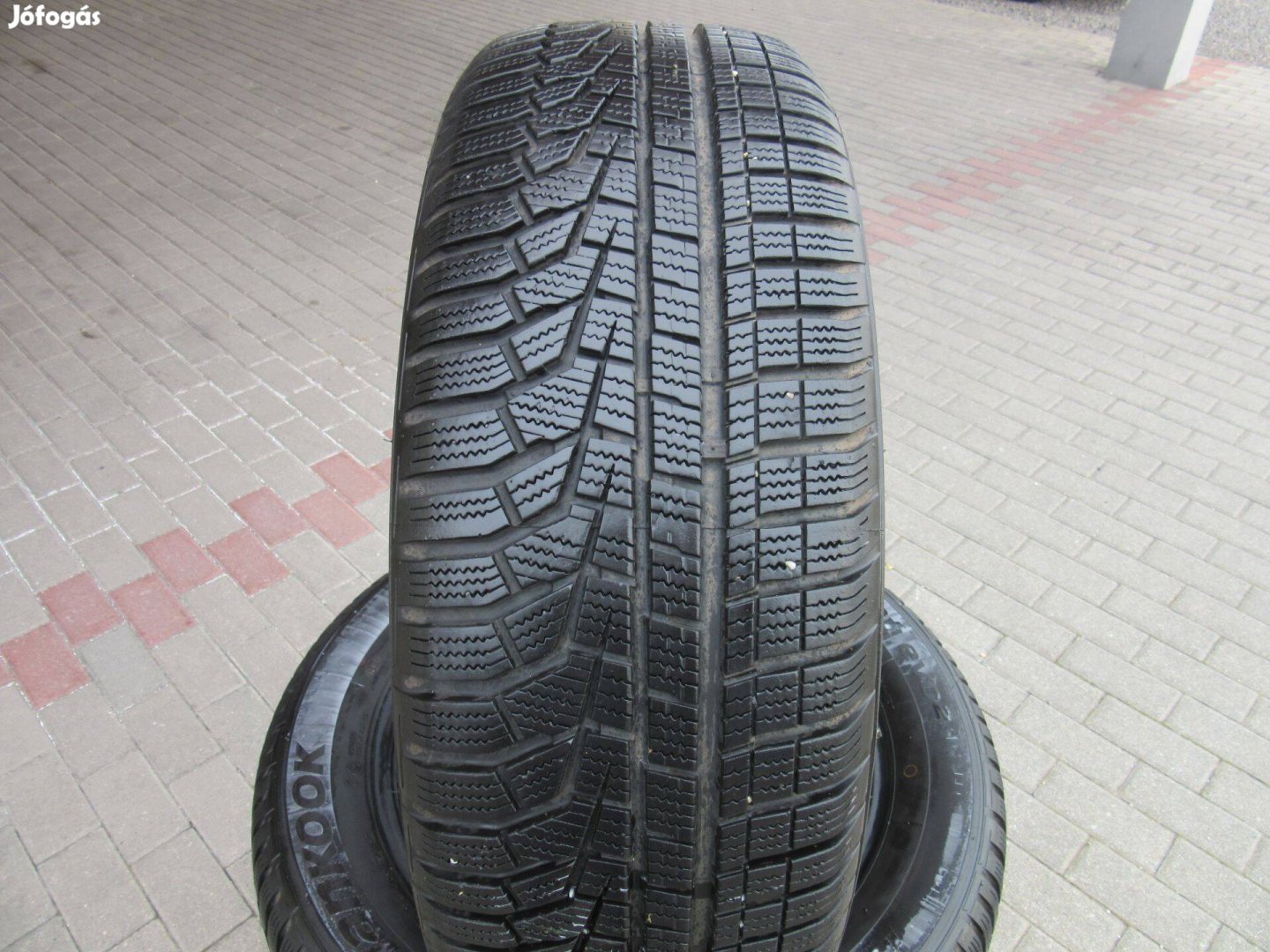 Hankook Winter 225/60 R17 Téli gumi eladó