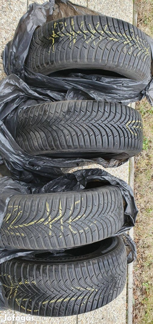 Hankook Winter I*CEPT RS2 195/60 R15 88T 4db téligumi