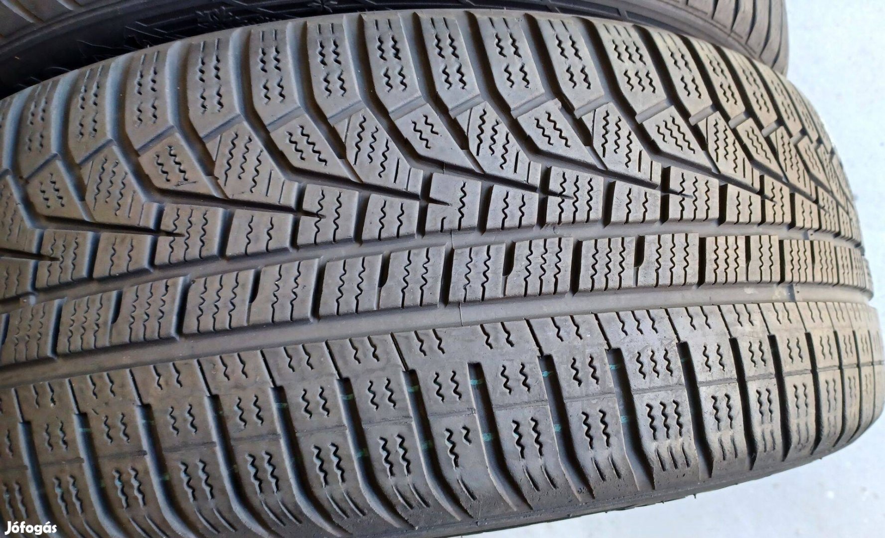 Hankook Winter Icept Evo2 MO 205/55 R17 téli gumik 2db