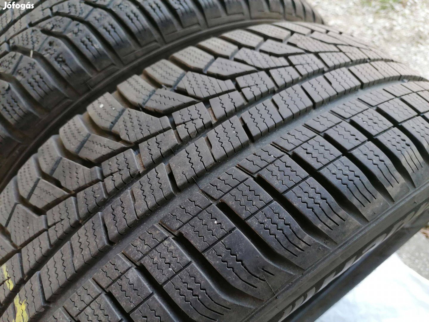 Hankook Winter i*cept evo2 W320 XL 215/60 R16 99H