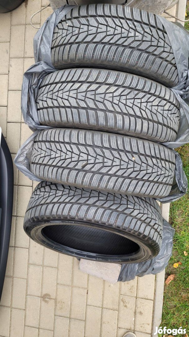 Hankook Winter icept 215/45 R18 - használt garnitúra
