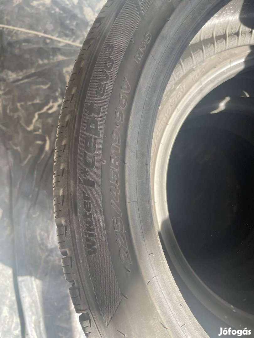 Hankook Winter icept evo3 W330 225/45 R19