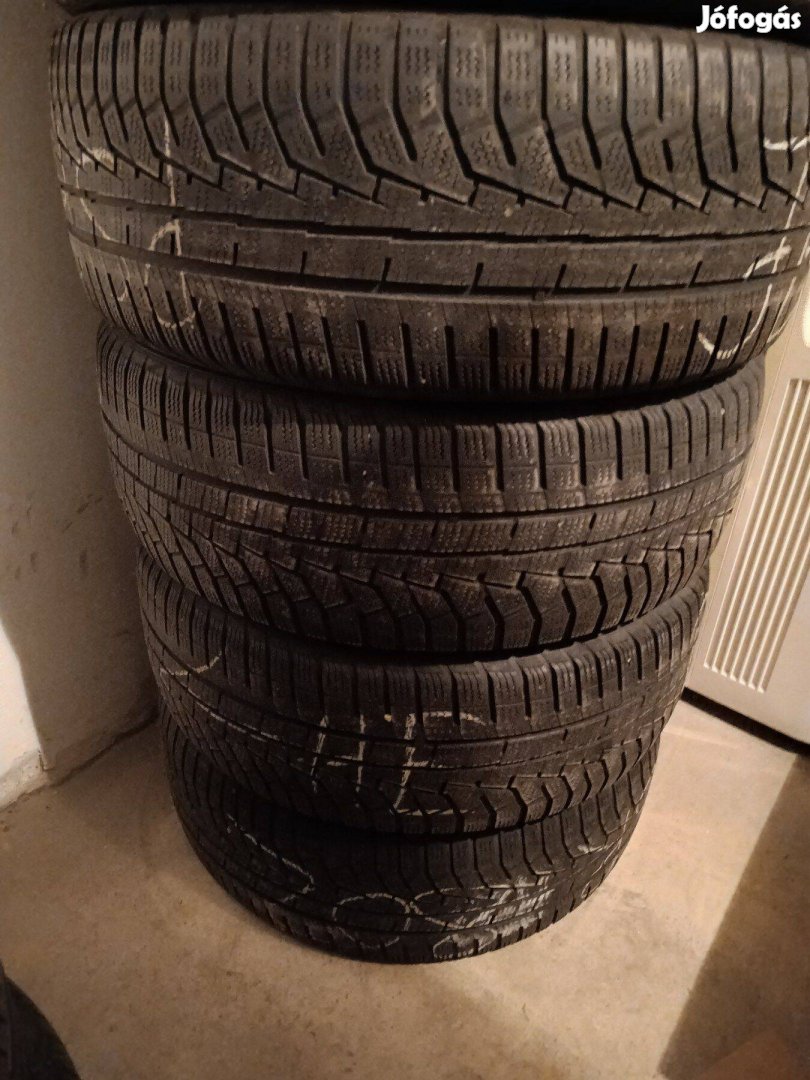 Hankook Winterconcept Evo2 SUV Téligumi 4 db 225/55/R18 102V