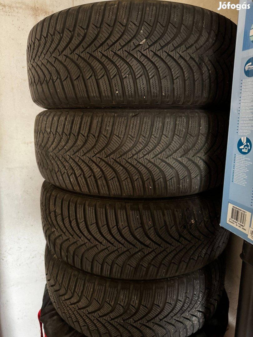 Hankook Wintericept RS2 téligumi 205/55 R16