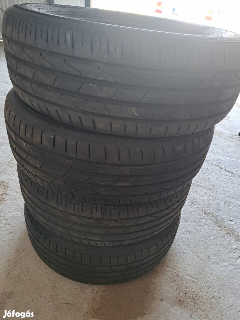 Hankook gumiabroncs 16 colos