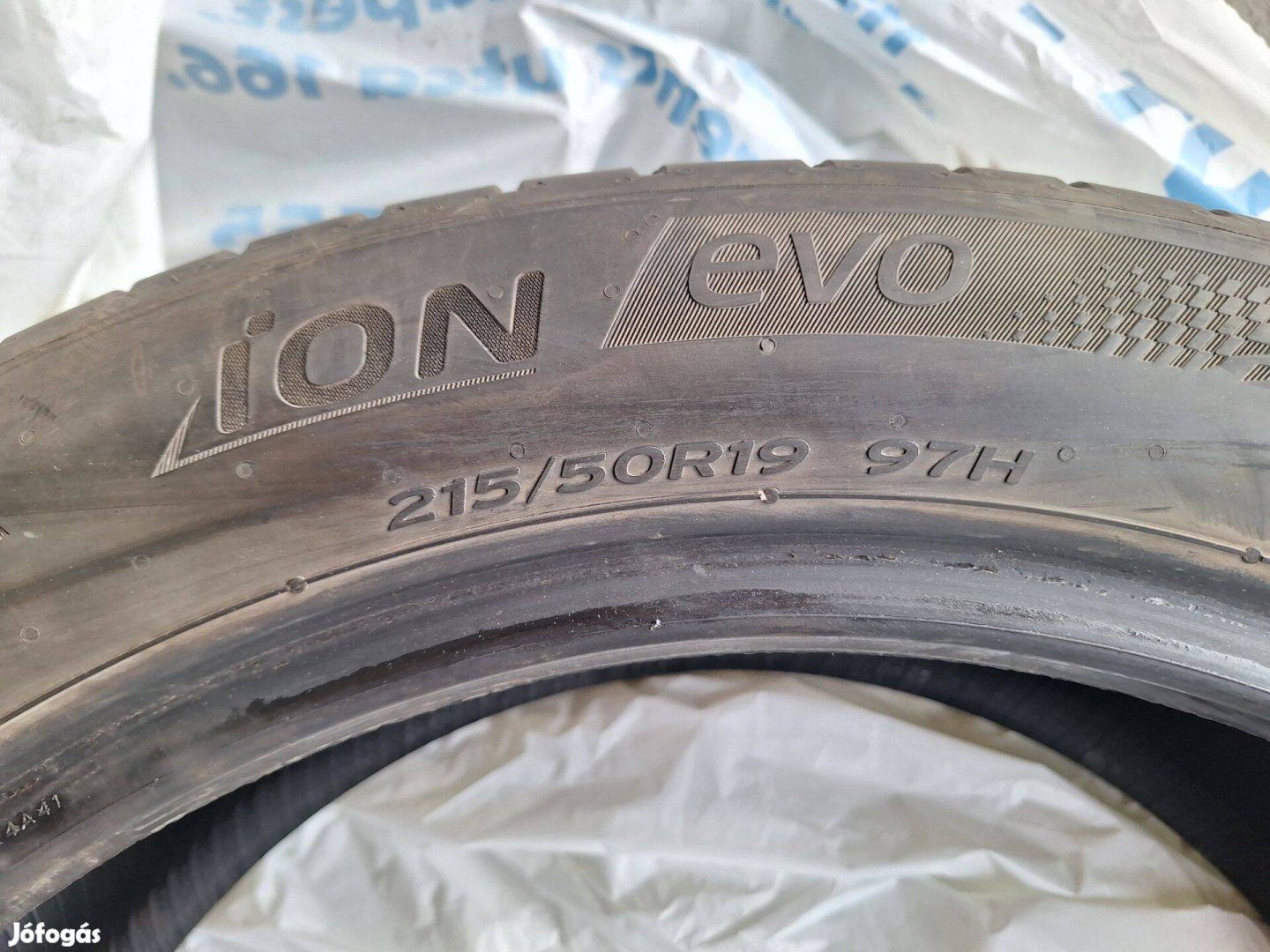 Hankook ion evo 215/50 R19 97H nyári gumi szett (4 db)