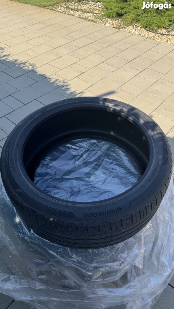 Hankook nyári humi eladó 265/40r22