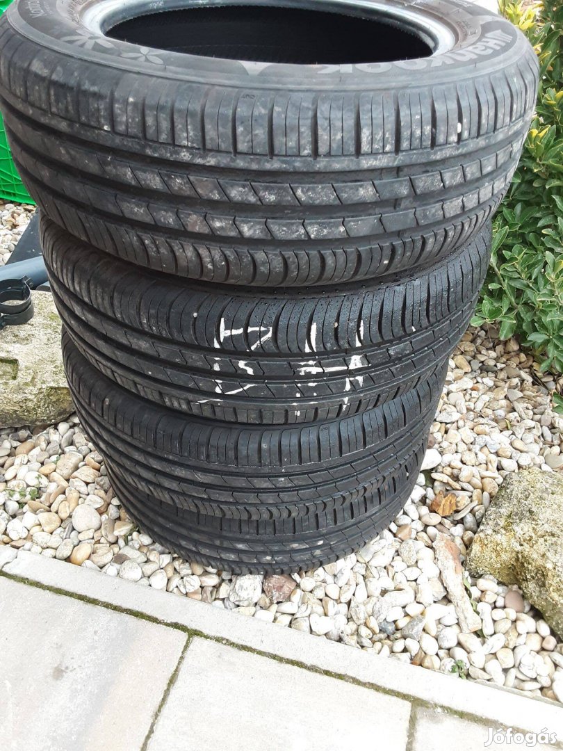 Hankook nyárigumi Nyári gumi garnitúra 15 "