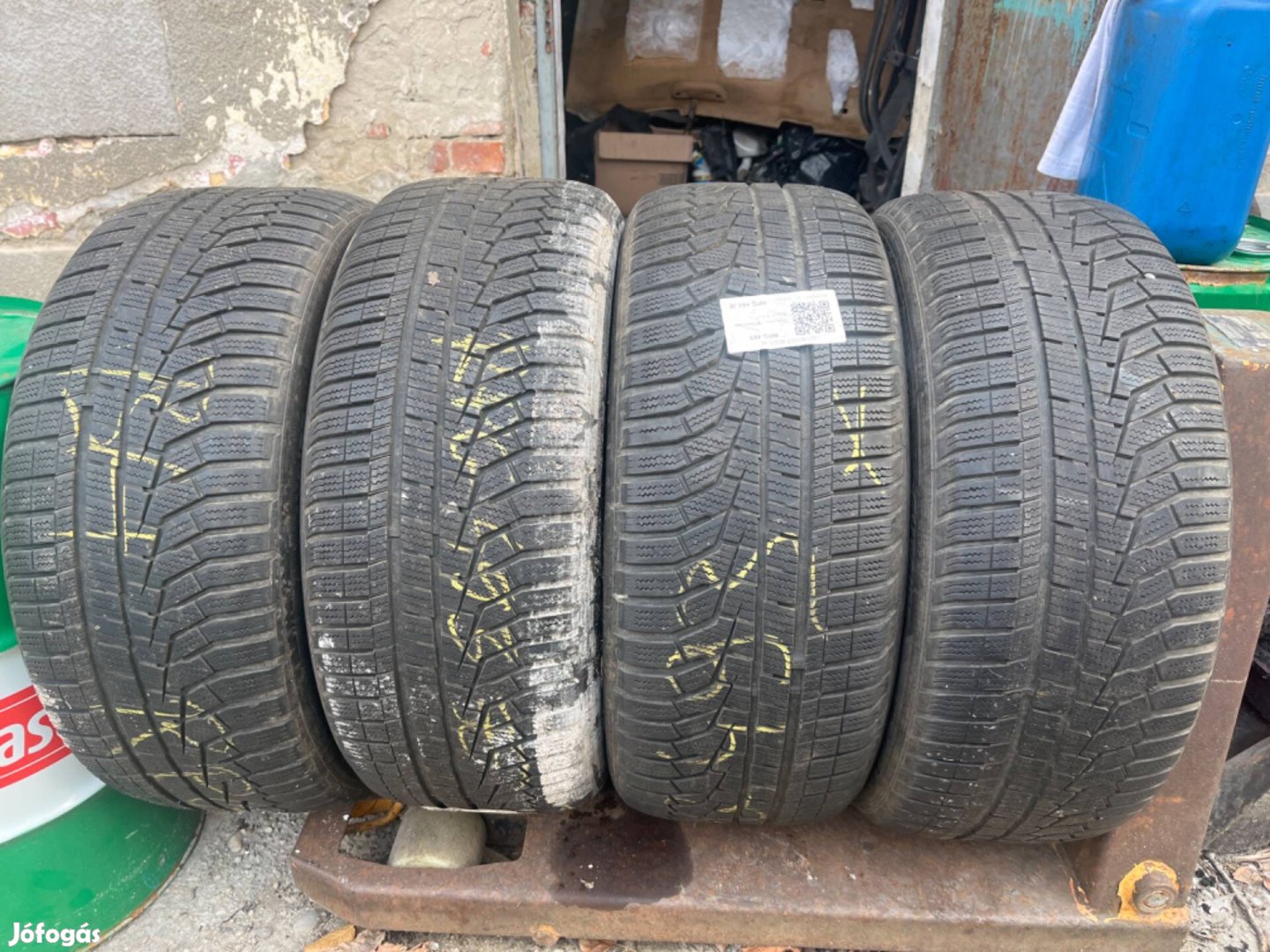 Hankook téli 225/50R17 W320 xl