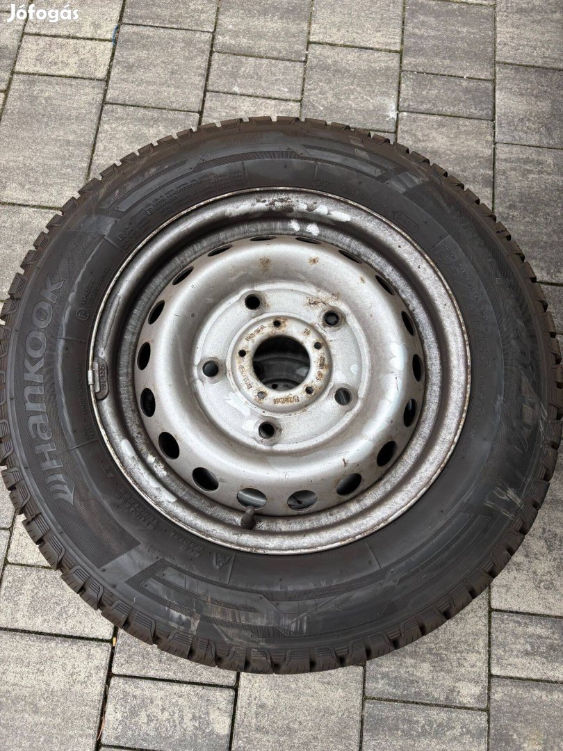Hankook téli gumi 195/70/15C