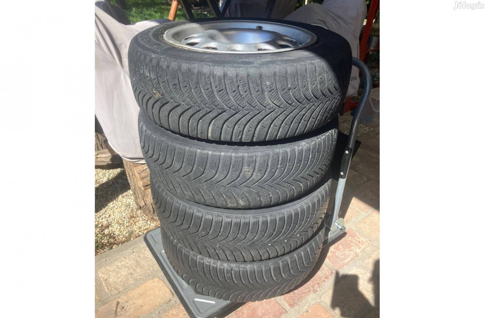 Hankook téli gumi eladó 185/65/15 méretben