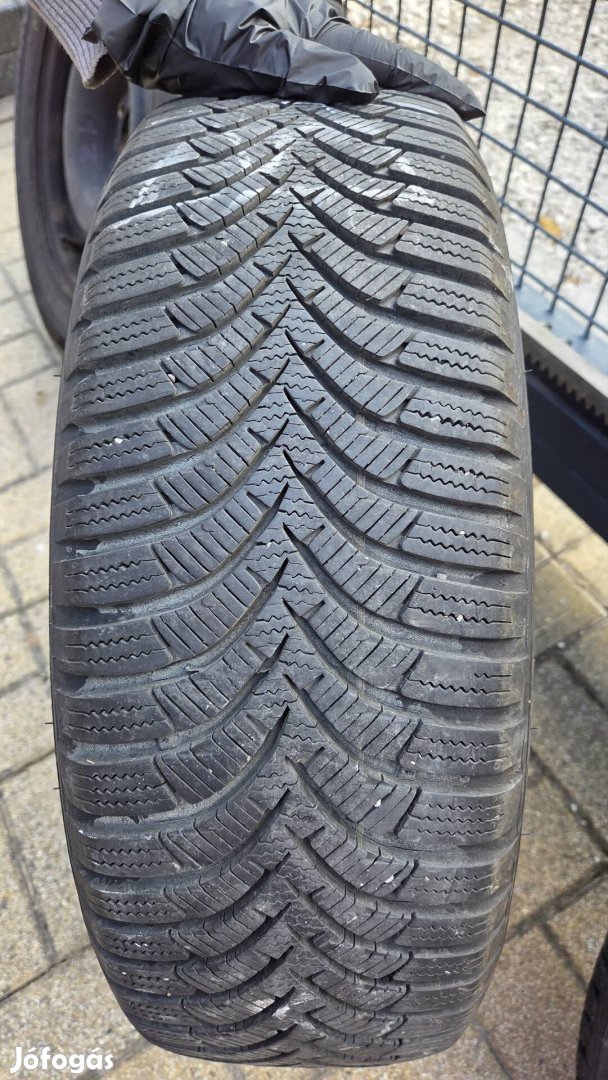 Hankook téli gumi felnivel