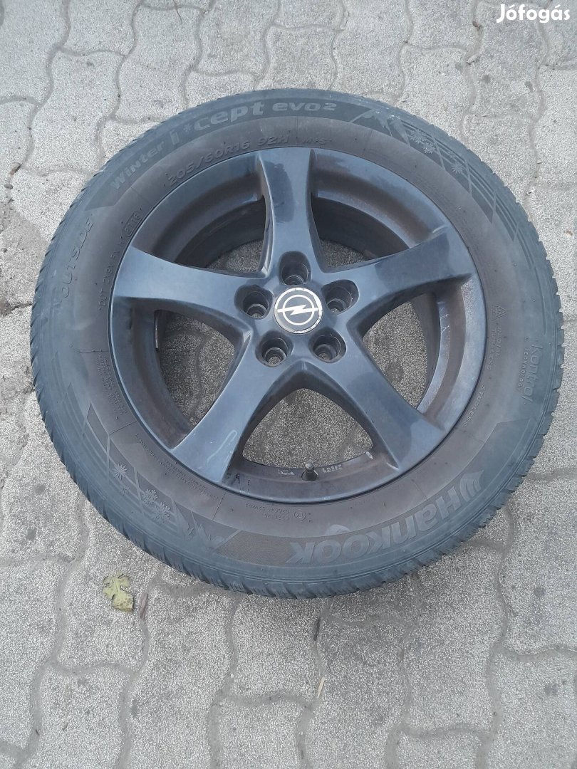 Hankook téli gumi könnyűfémfelnivel 205/60/16