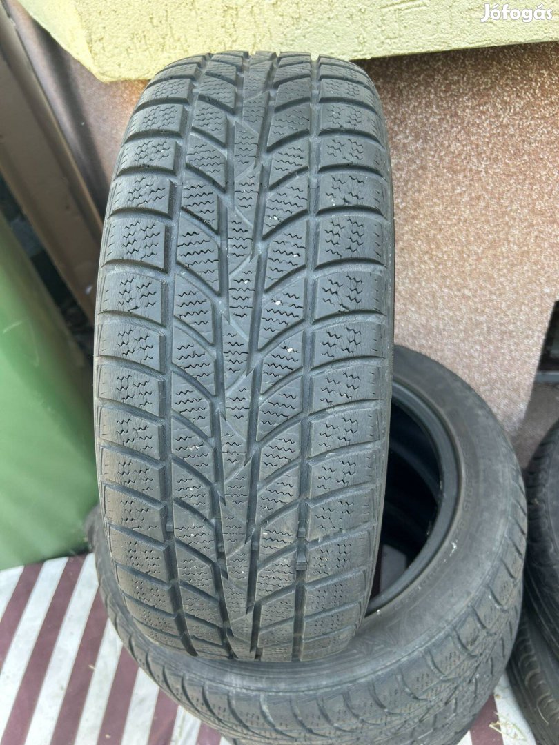 Hankook téli gumi szett 185/55/R15