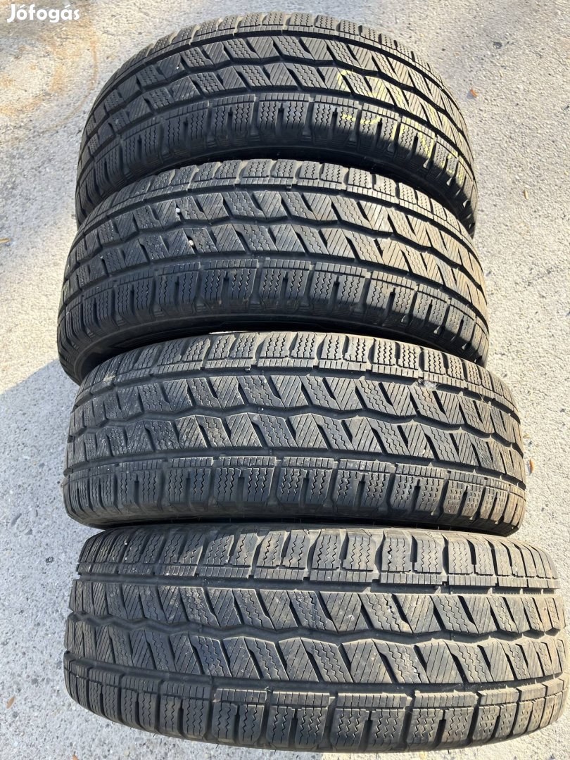 Hankook téligumi 205 60 16 C 90 százalékos gumik 