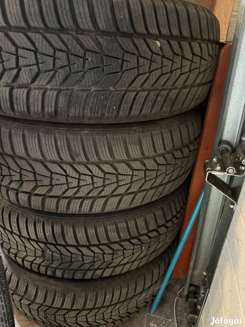Hankook téligumi