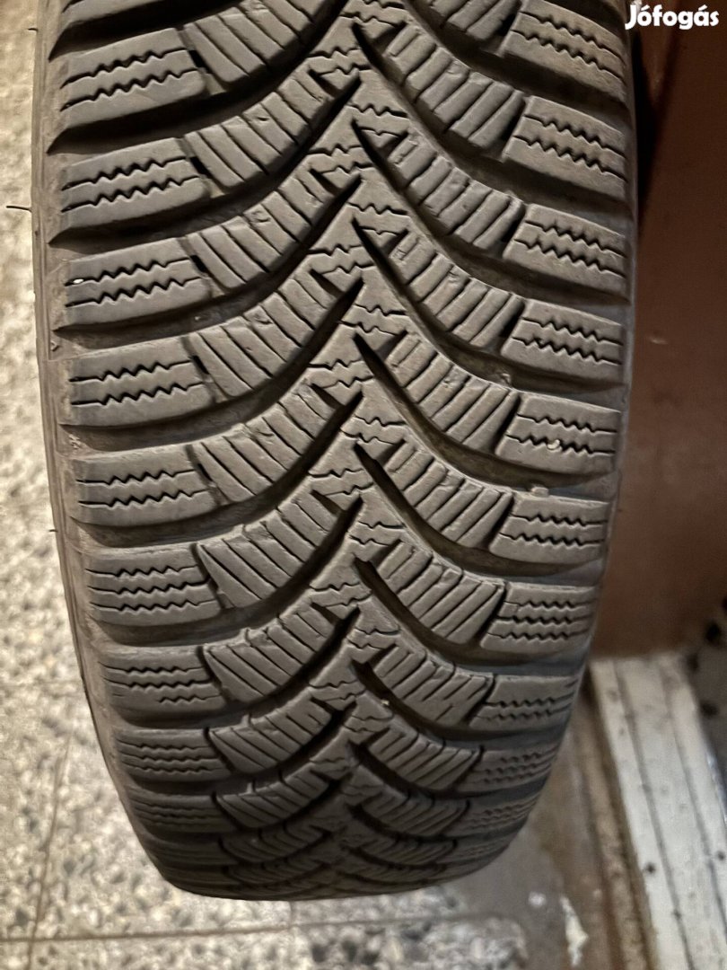 Hankook téligumi