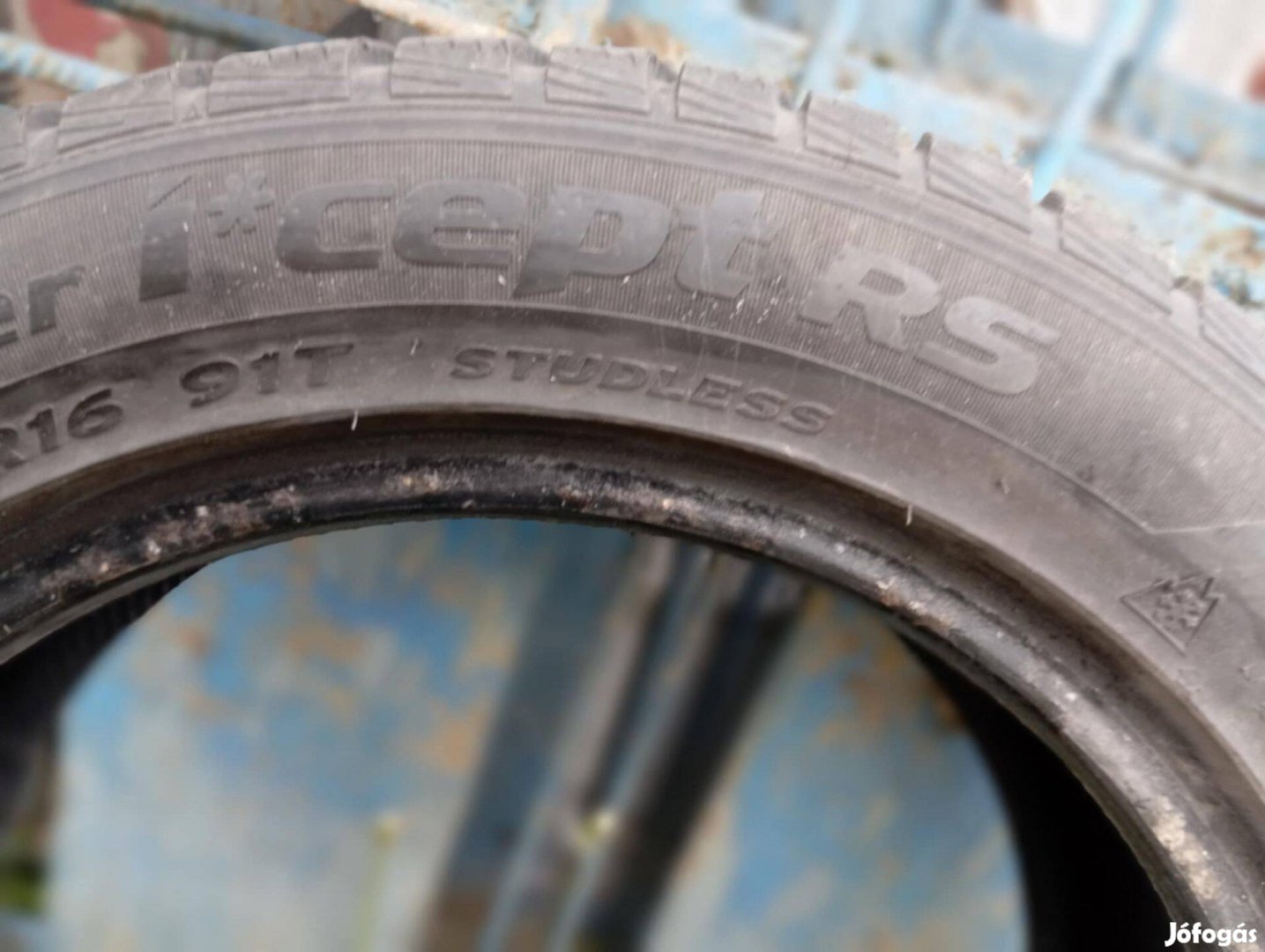Hankook téligumi eladó
