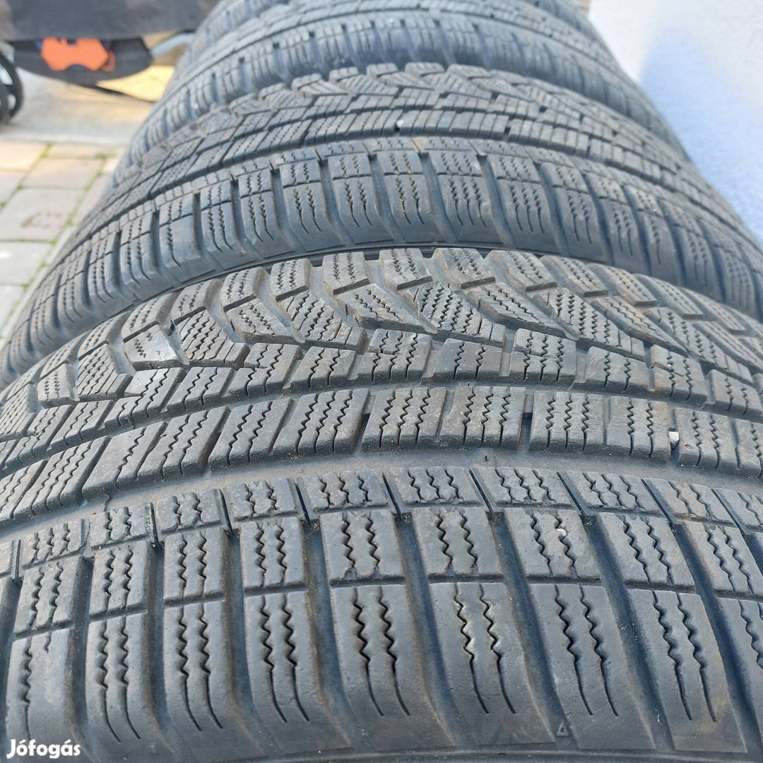 Hankook winter Icept evo2 téli gumi garnitúra 235/45 r17