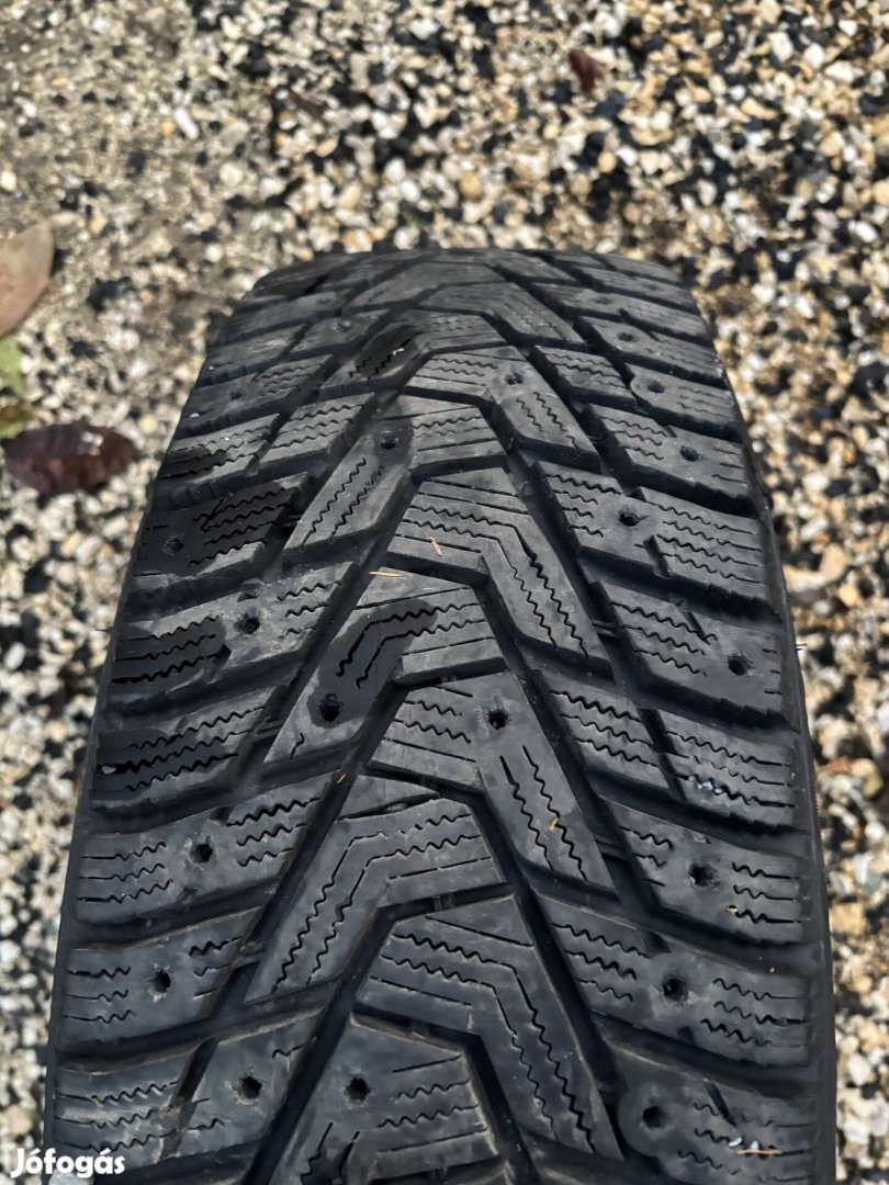 Hankook winter ipike x 215/65 17 teligumi garnitura