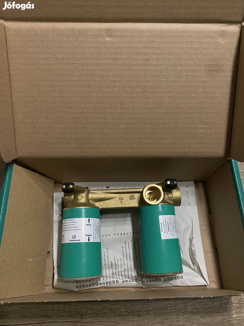Hansgrohe falsík alatti alaptest