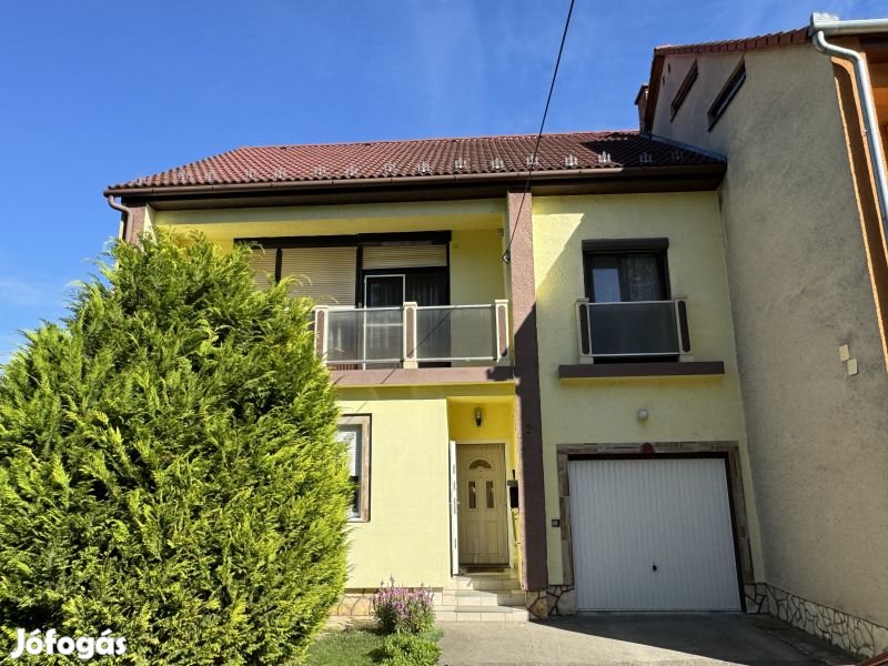 Harkányban 4 szobás sorház eladó!