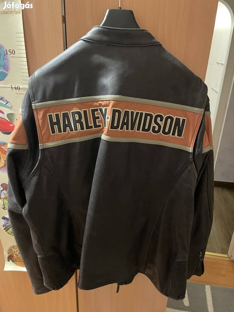 Harley Davidson motoros és utcai bőrkabát