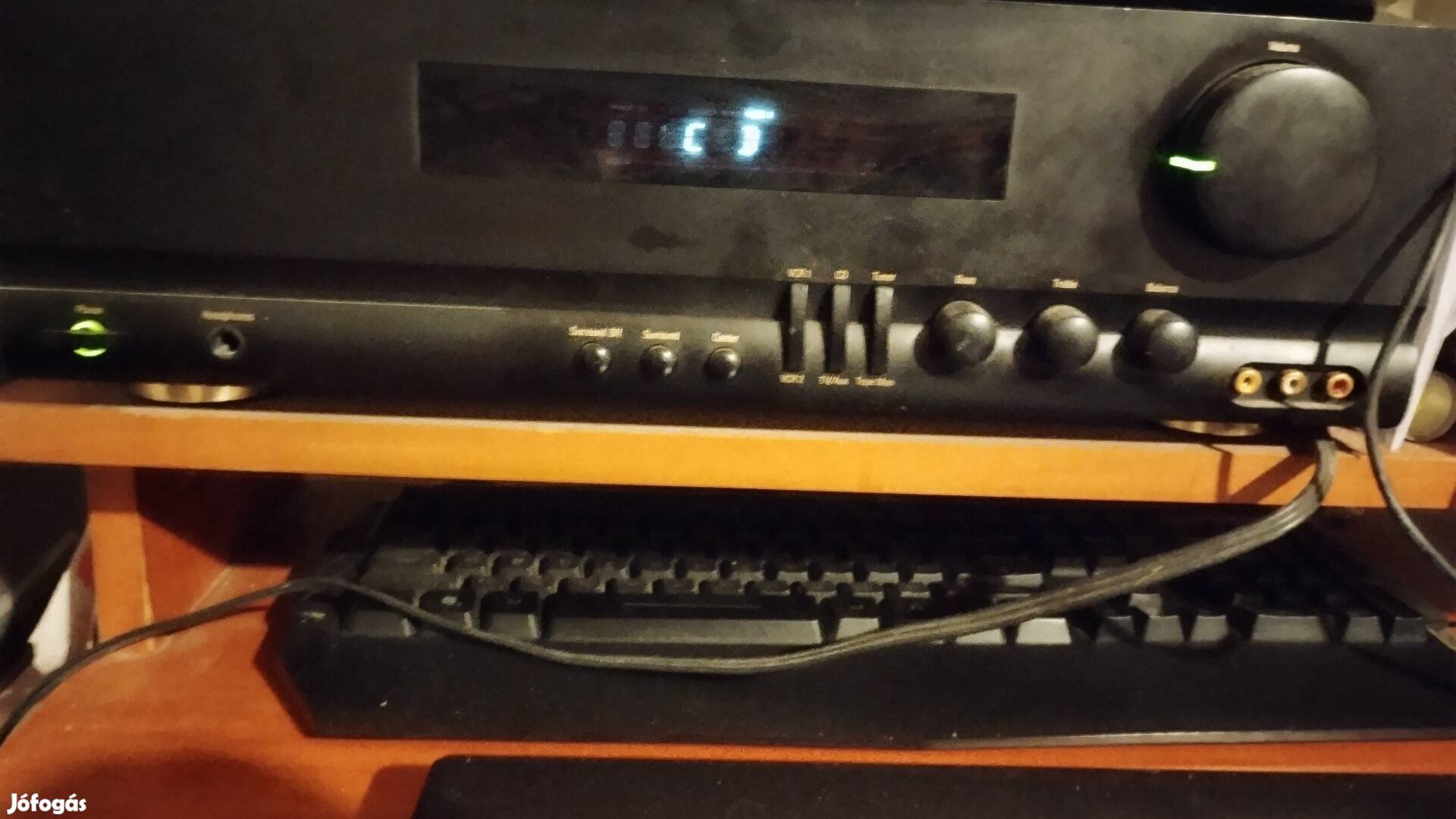 Harman Kardon AVI 100 erősítő eladó!