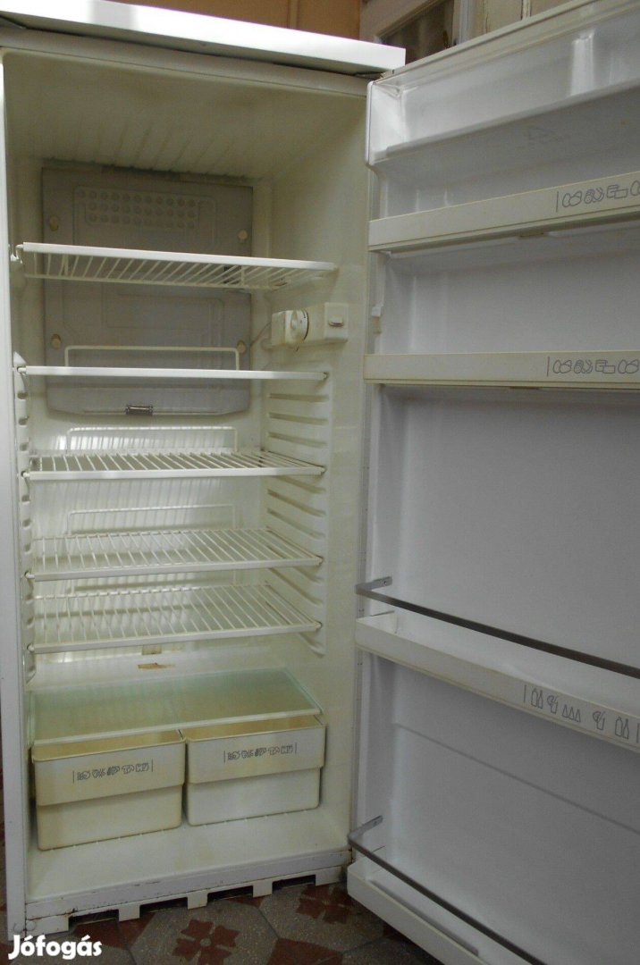 Harminc éves Zanussi hűtőszekrény eladó