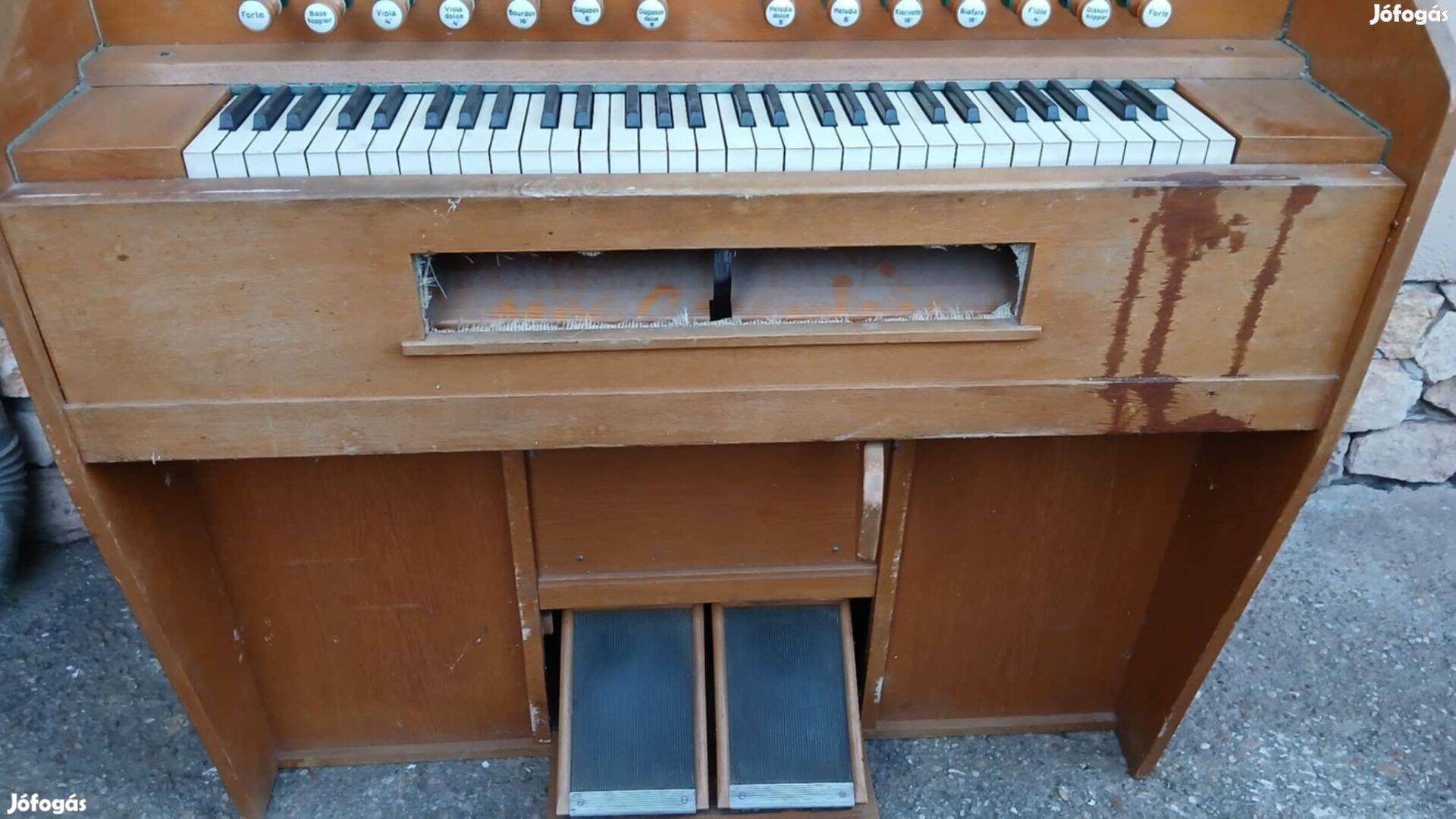 Harmonium Krumbholz eladó szépen mükődik