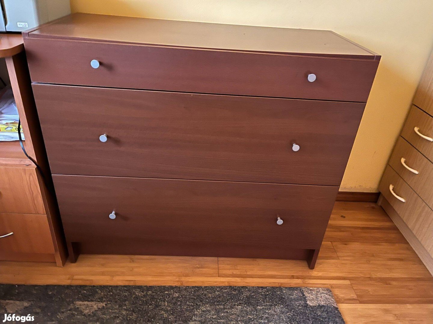Három fiókos komód 914279 méretben eladó