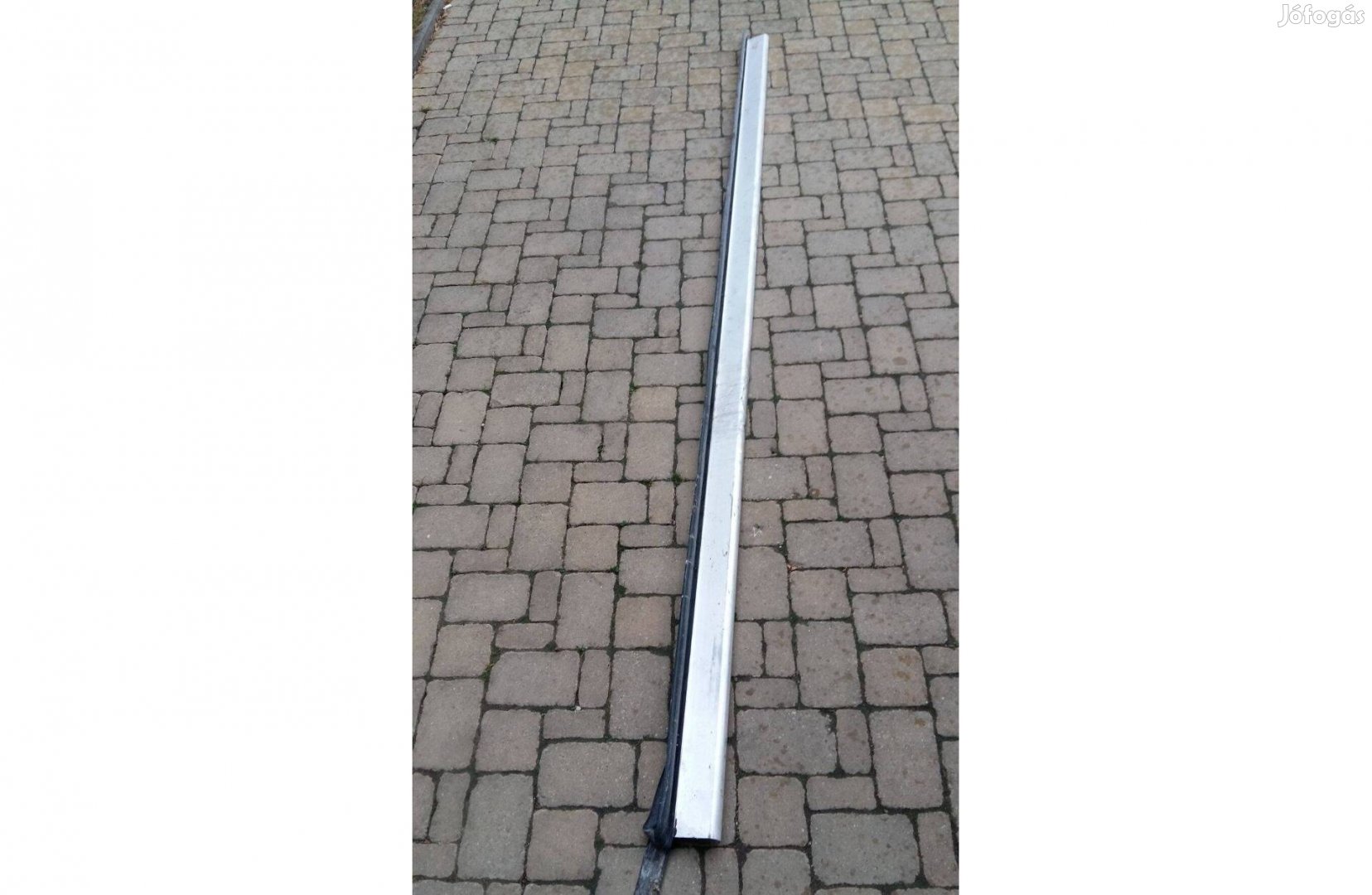 Három méteres alumínium profil gumi éllel